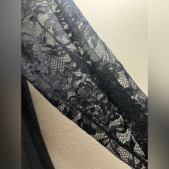 SHEIN Top - Picture 7 of 7